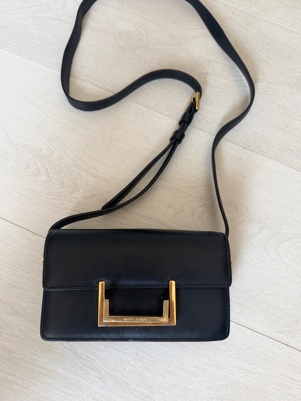 YSL Saint Laurent Black Calfskin Leather Small Lulu Bag Crossbody Bag - Picture 3 of 16